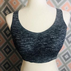 34 dd Victoria’s Secret sport bra so comfy